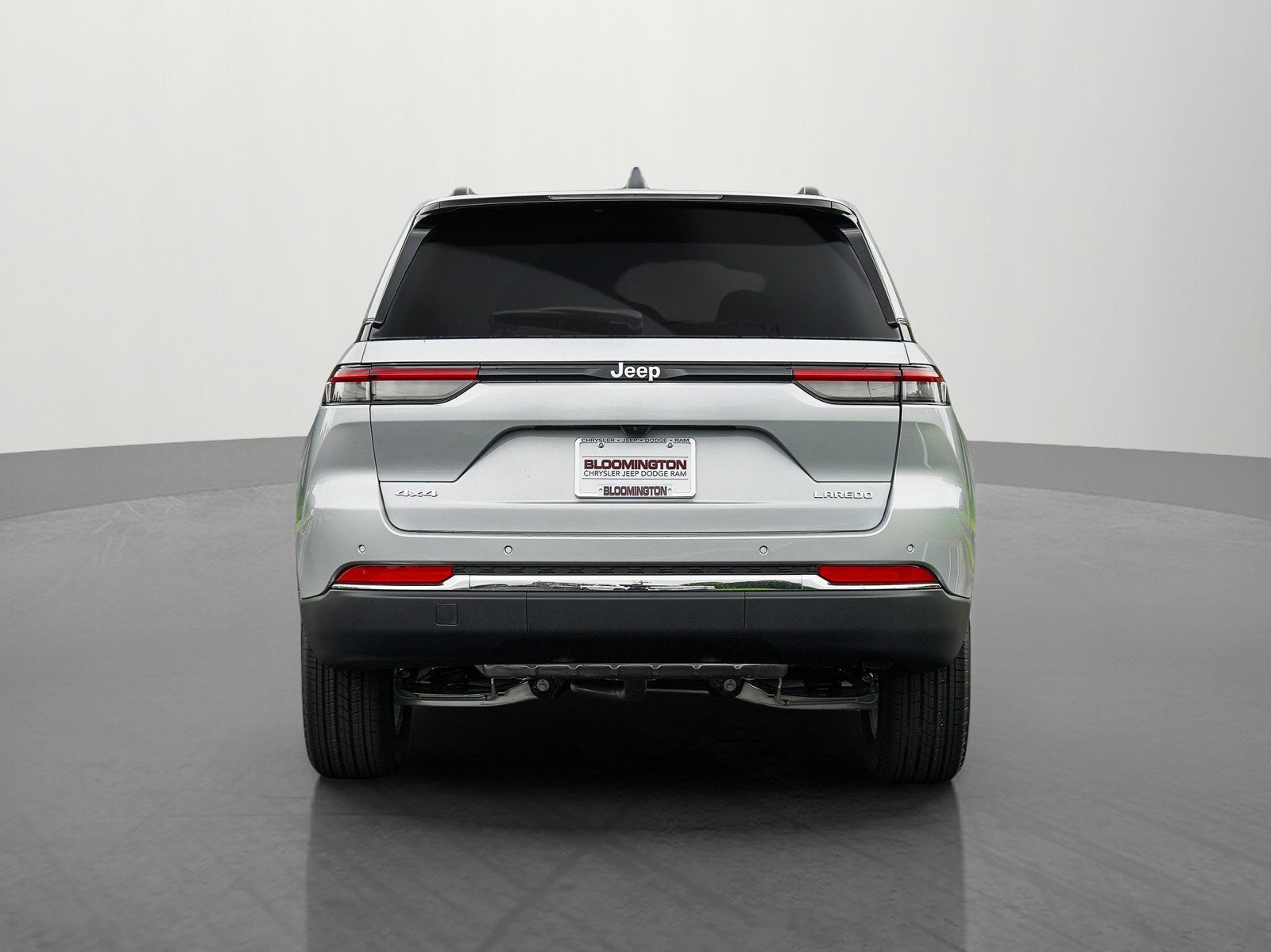 New 2025 Jeep Grand Cherokee Laredo X w/ Luxury Tech Group I image 4