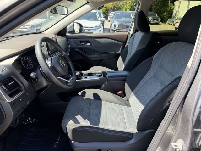Used 2023 Nissan Rogue SV AWD/4WD image 16