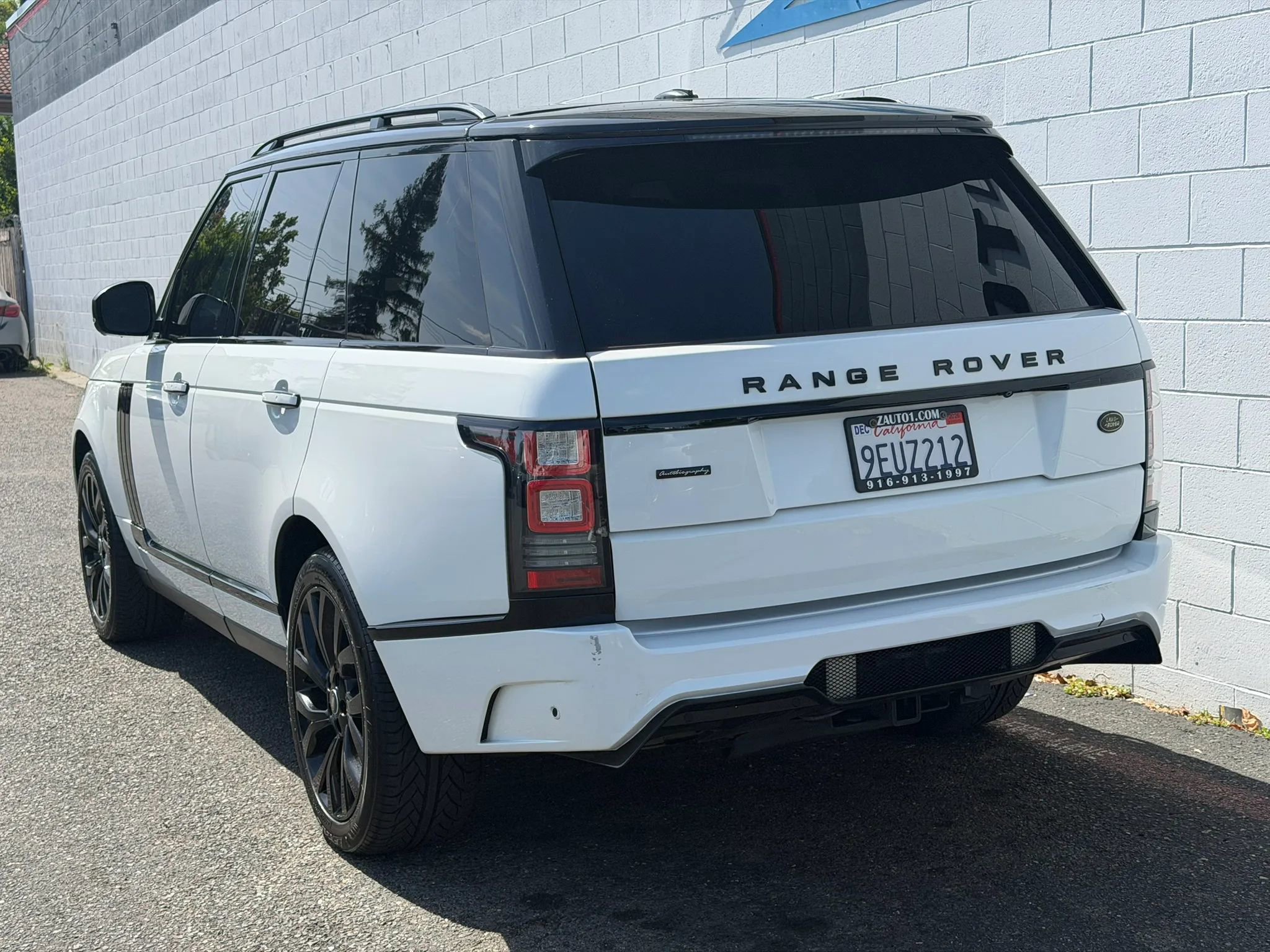 Used 2014 Land Rover Range Rover Autobiography AWD/4WD image 4