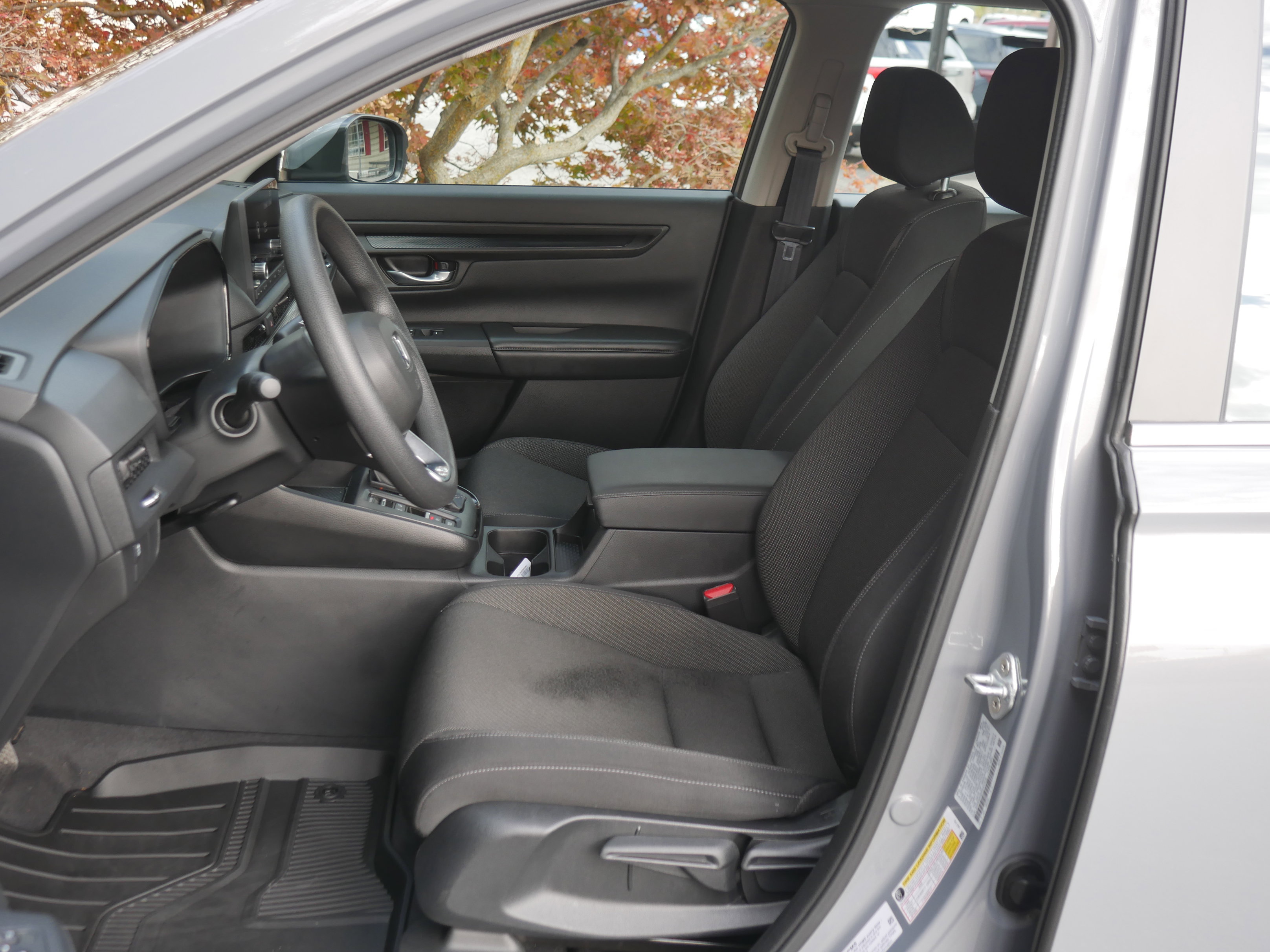 Used 2023 Honda CR-V LX image 3