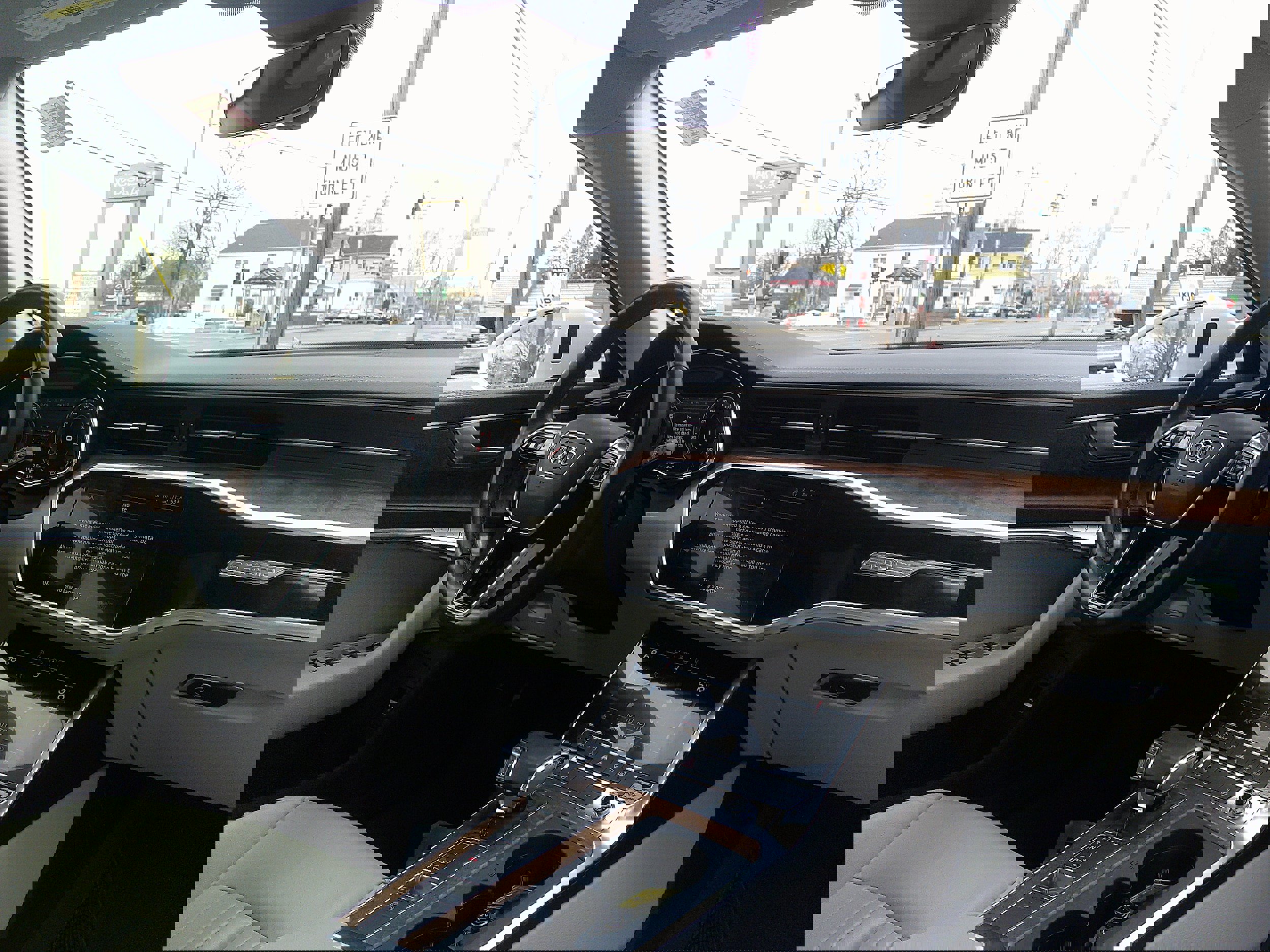 Used 2023 Audi A6 2.0T Premium w/ Convenience Package image 24