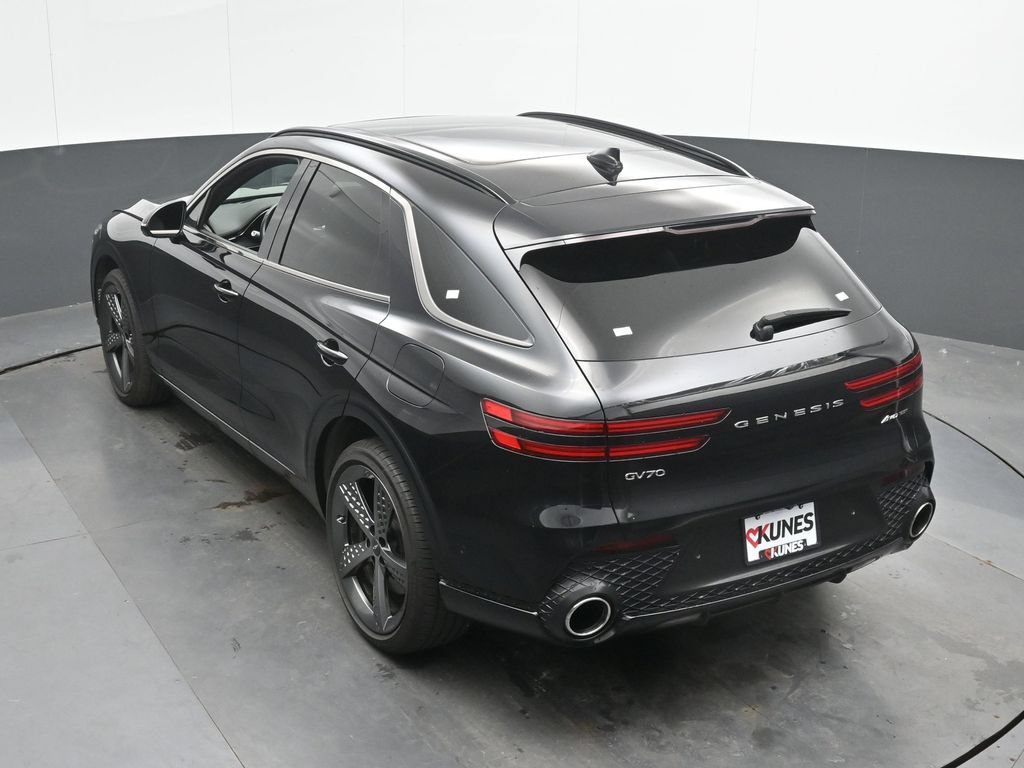 Used 2023 Genesis GV70 3.5T Sport w/ Sport Prestige Package AWD/4WD image 36