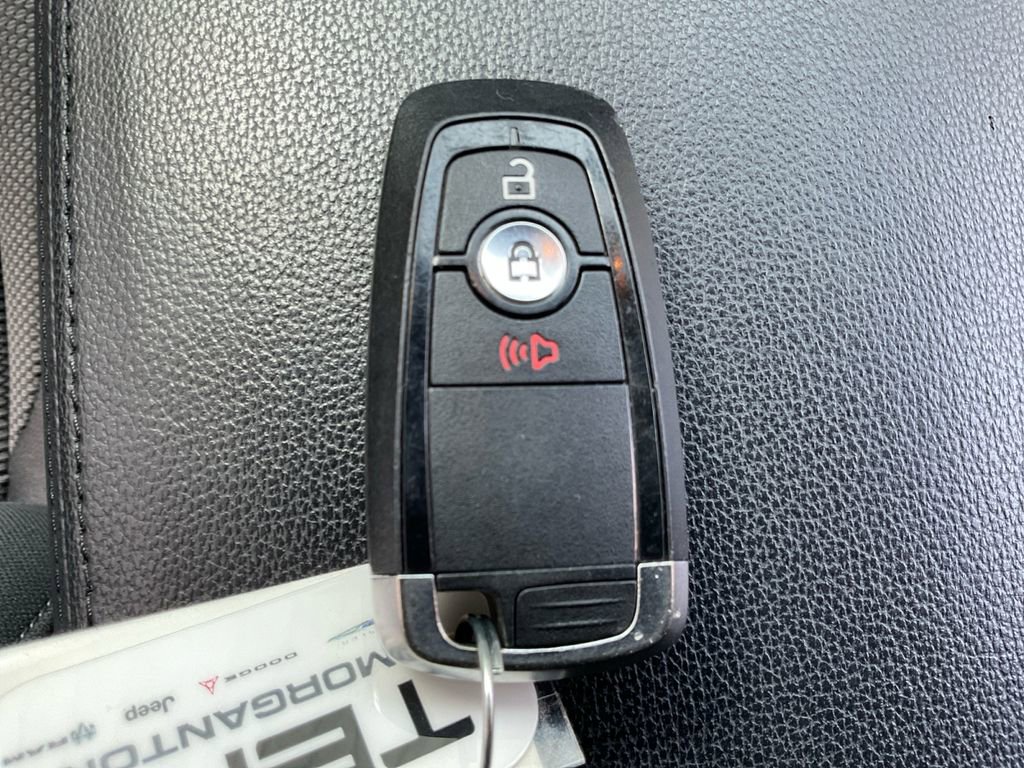 Used 2018 Ford Explorer XLT image 34