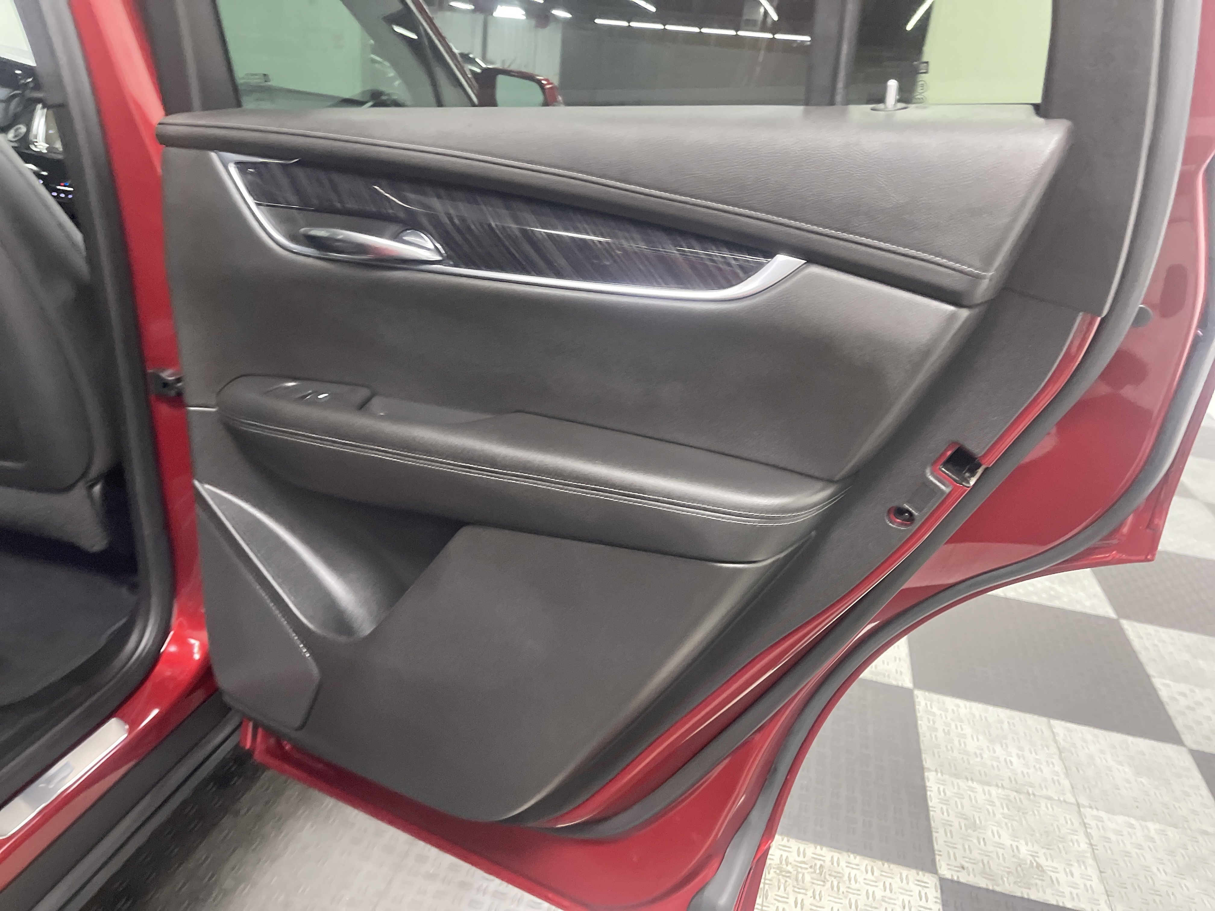 Used 2020 Cadillac XT6 Premium Luxury image 19