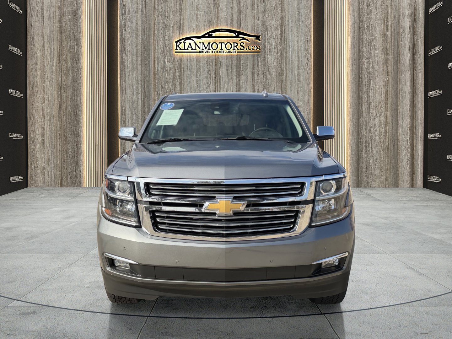 Used 2020 Chevrolet Suburban Premier image 2