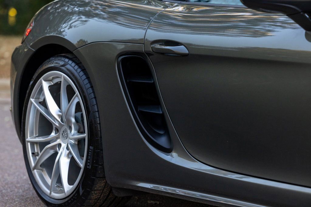 Used 2021 Porsche 718 Boxster Base w/ Premium Package image 47