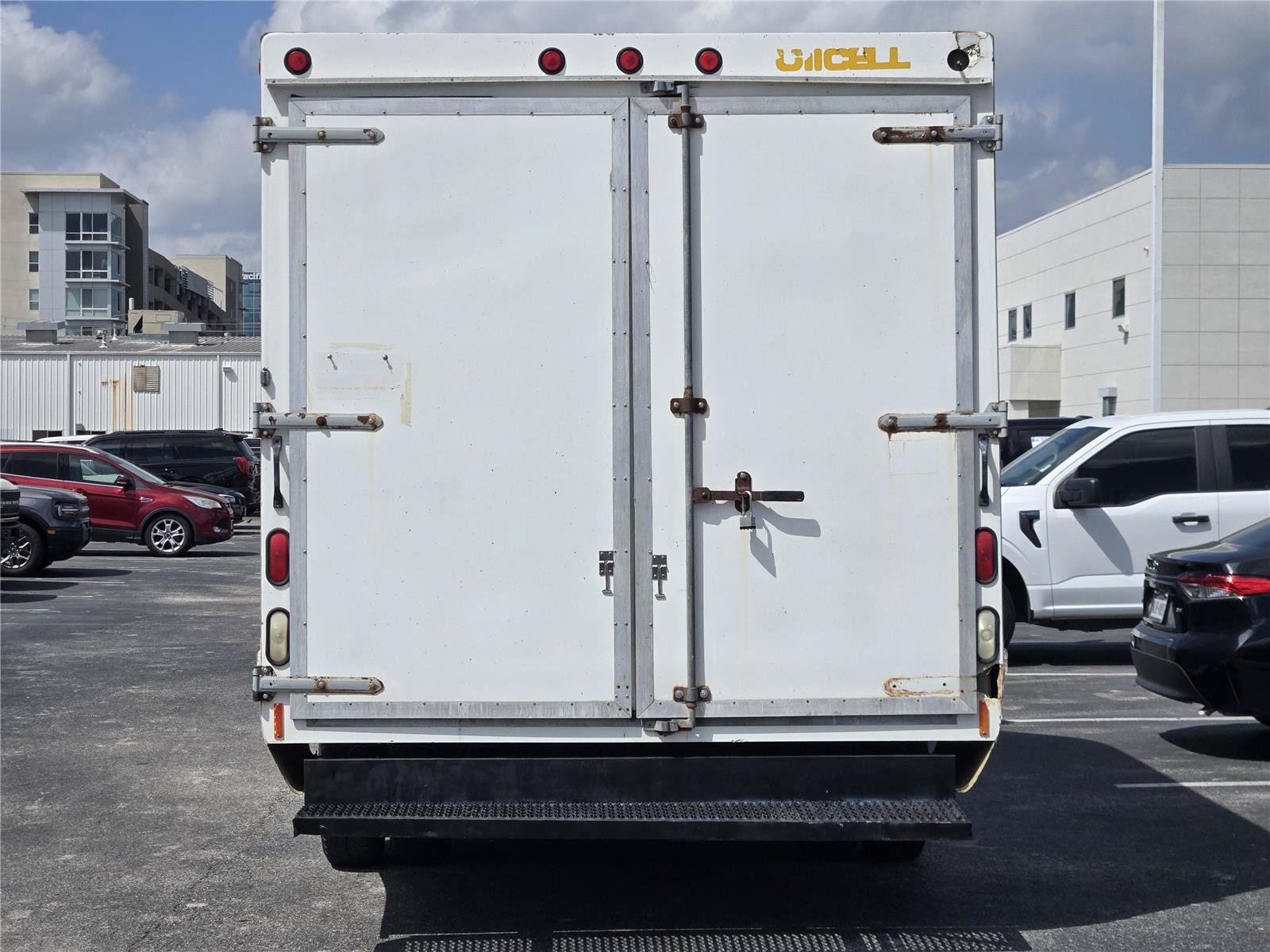 Used 2003 Ford E-350 and Econoline 350 Super Duty RWD image 7