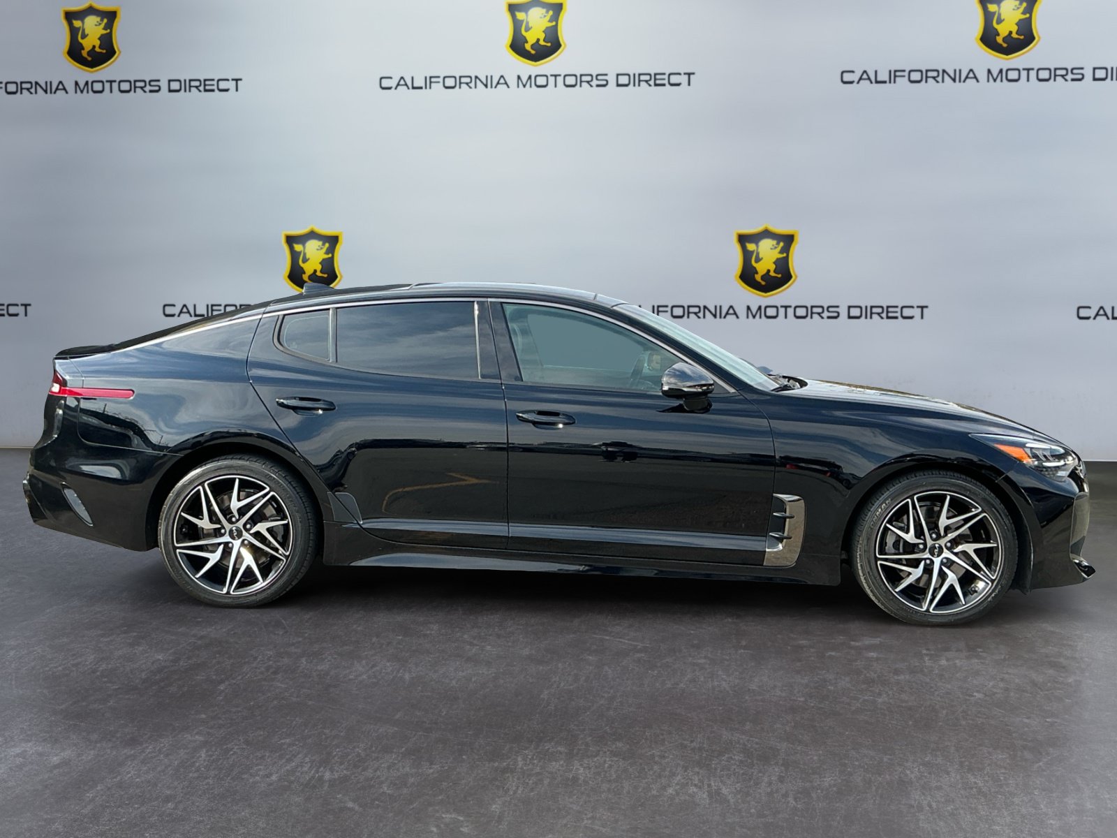 Used 2022 Kia Stinger GT-Line w/ Sun & Sound Package RWD image 4