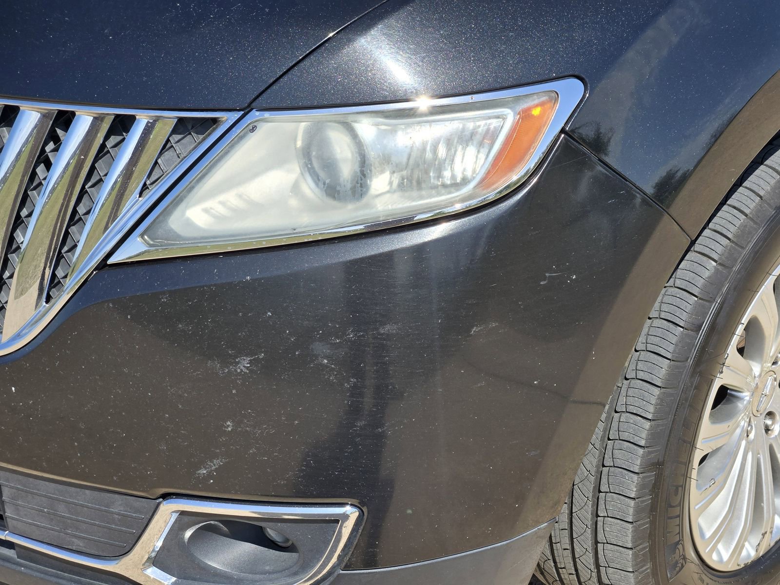 Used 2013 Lincoln MKX FWD image 9