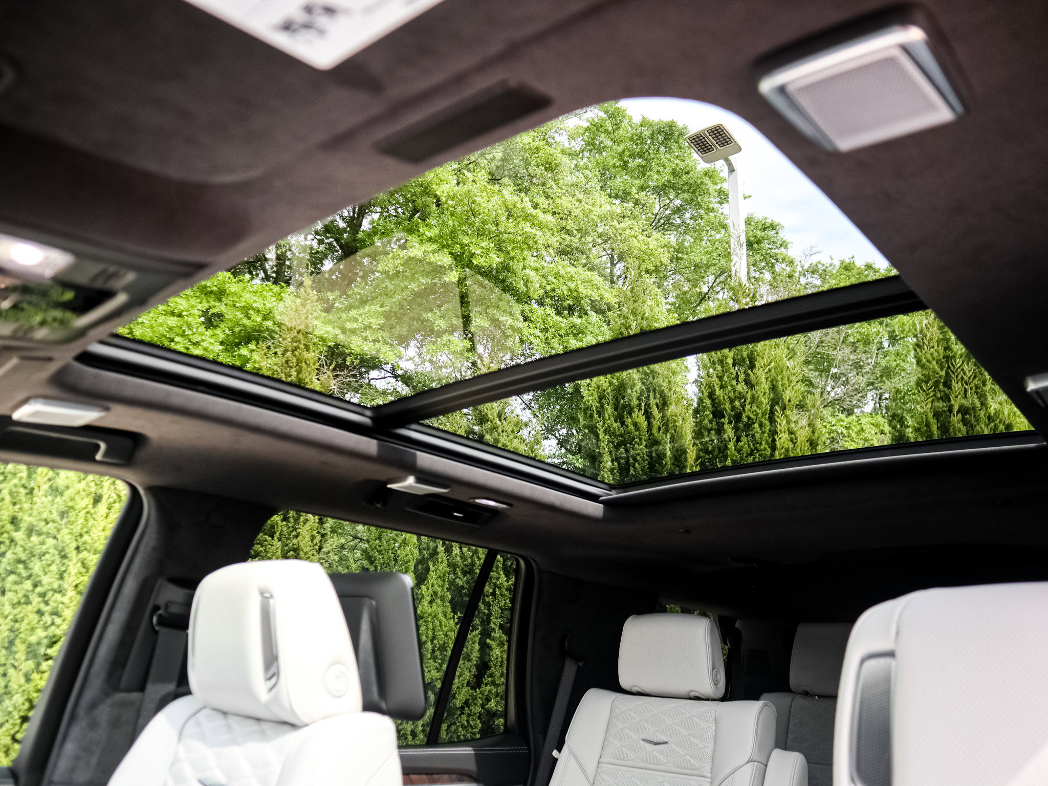 Used 2026 Cadillac Escalade Platinum Sport AWD/4WD image 28