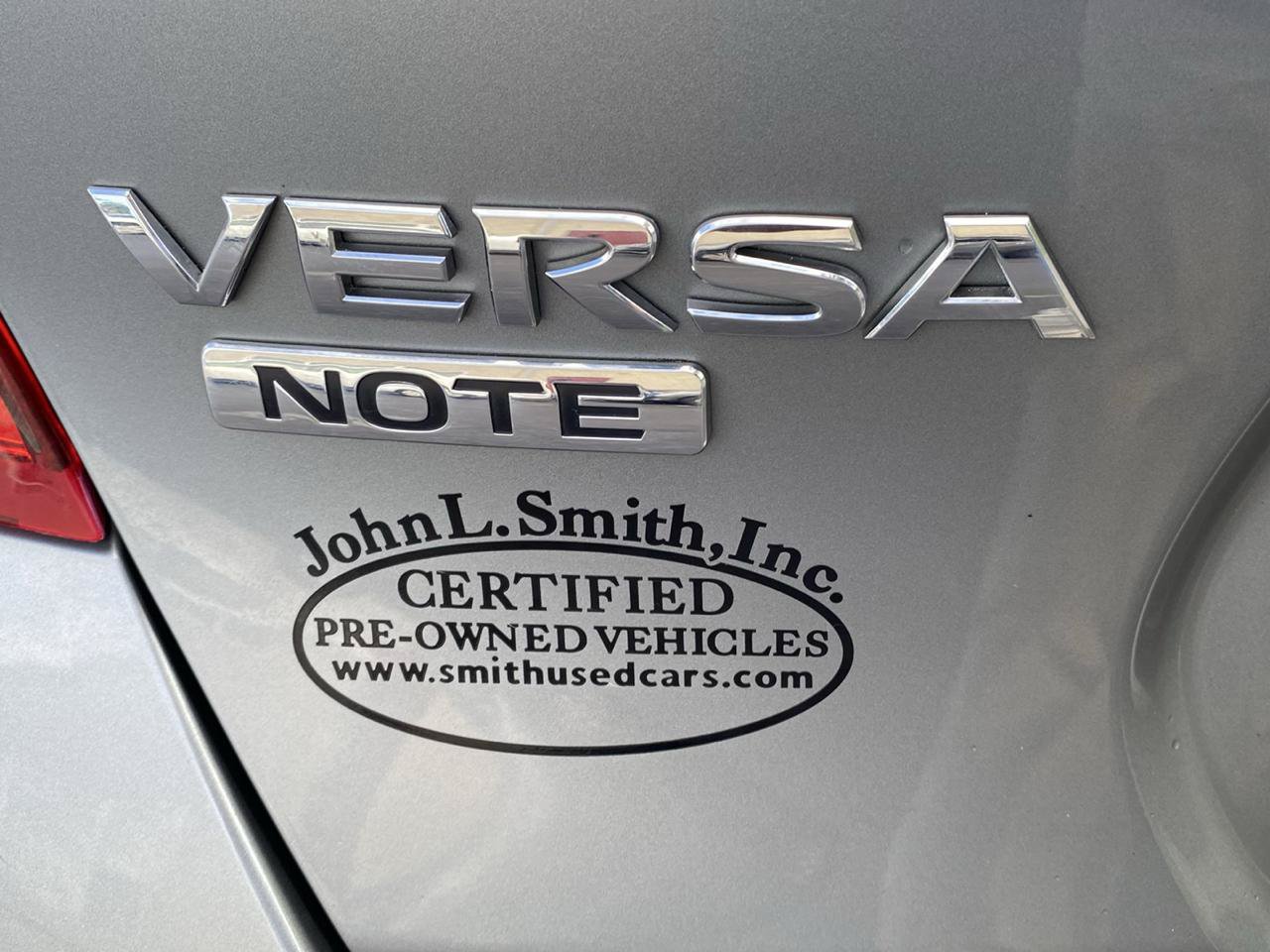 Used 2015 Nissan Versa Note SV FWD image 19