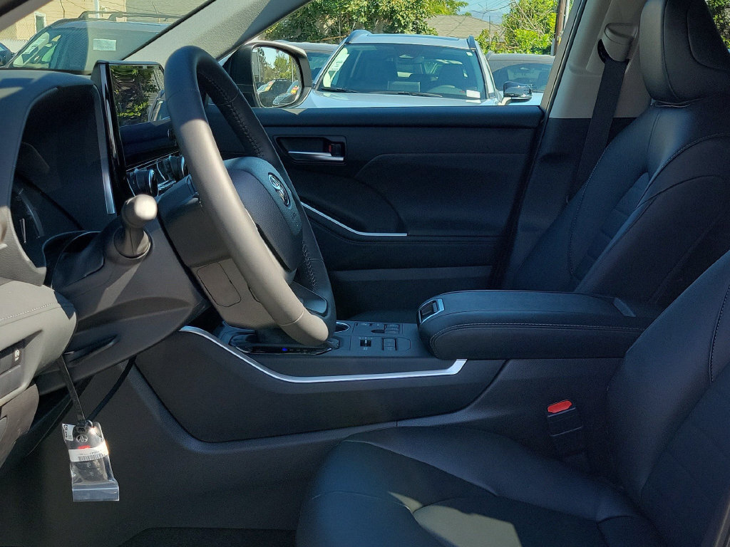 New 2026 Toyota Highlander XLE AWD/4WD image 20