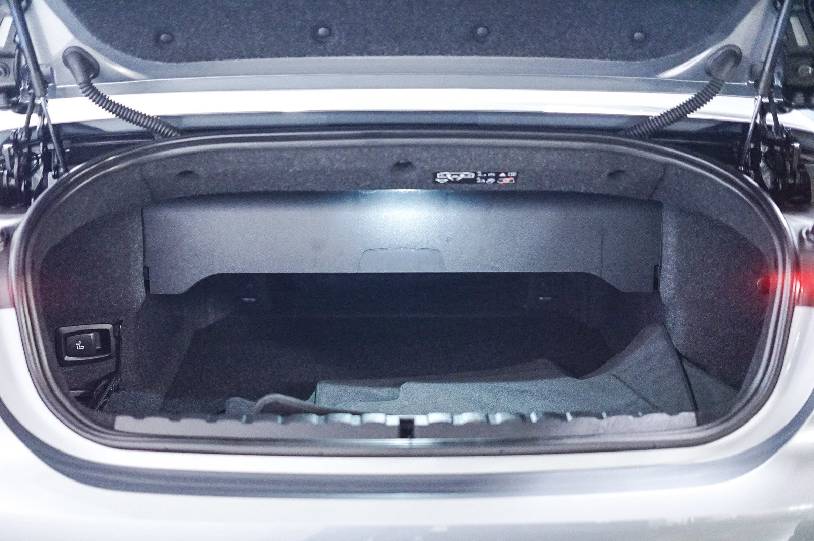 Used 2025 BMW 430i Convertible w/ Convenience Package image 31