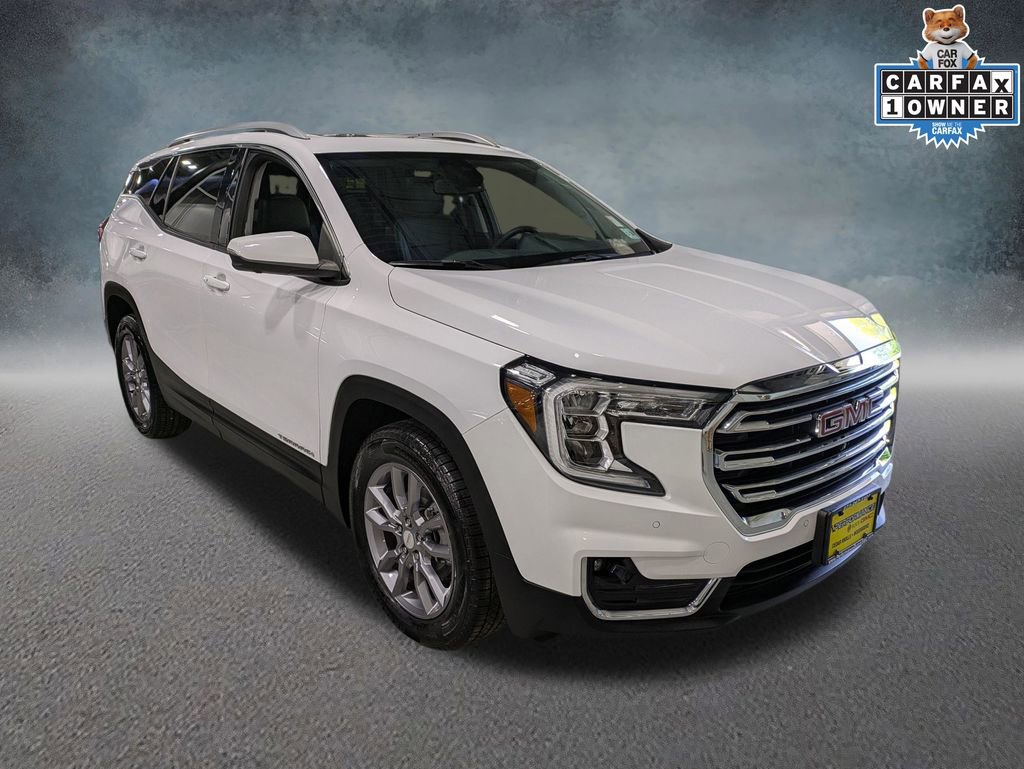 Used 2022 GMC Terrain SLT w/ Infotainment Package II AWD/4WD image 3