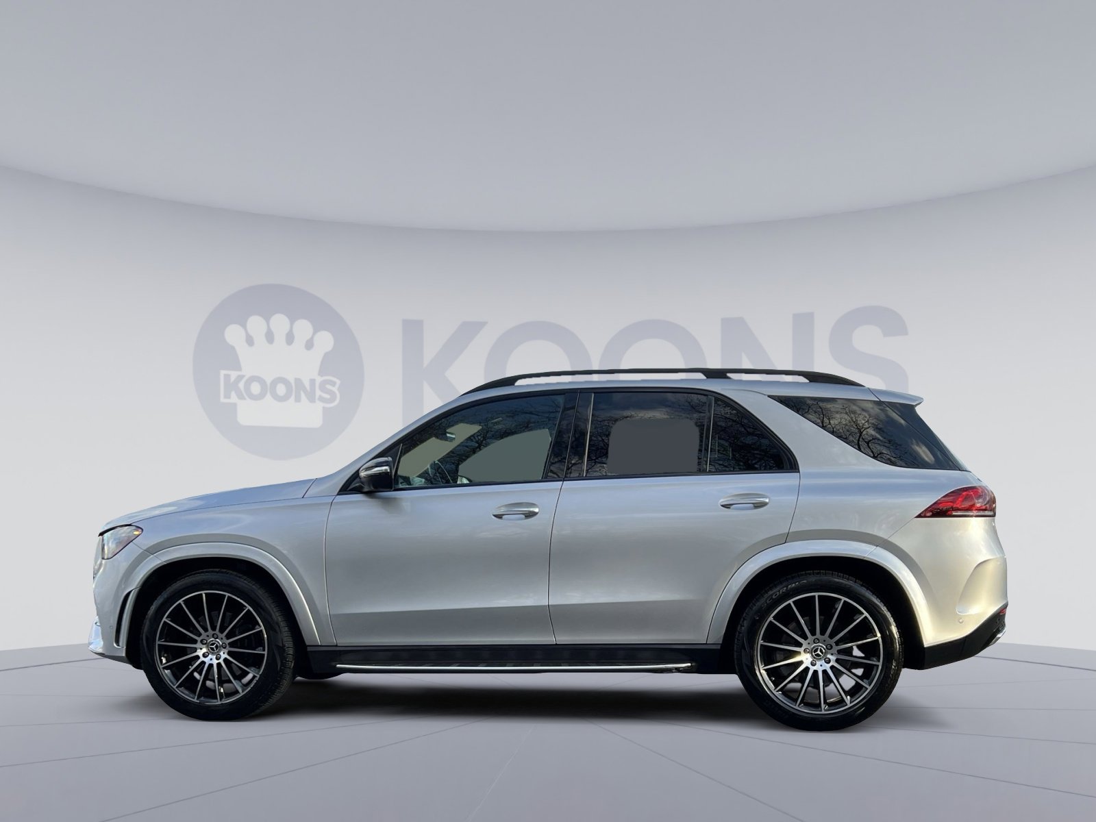 Used 2020 Mercedes-Benz GLE 350 4MATIC image 2