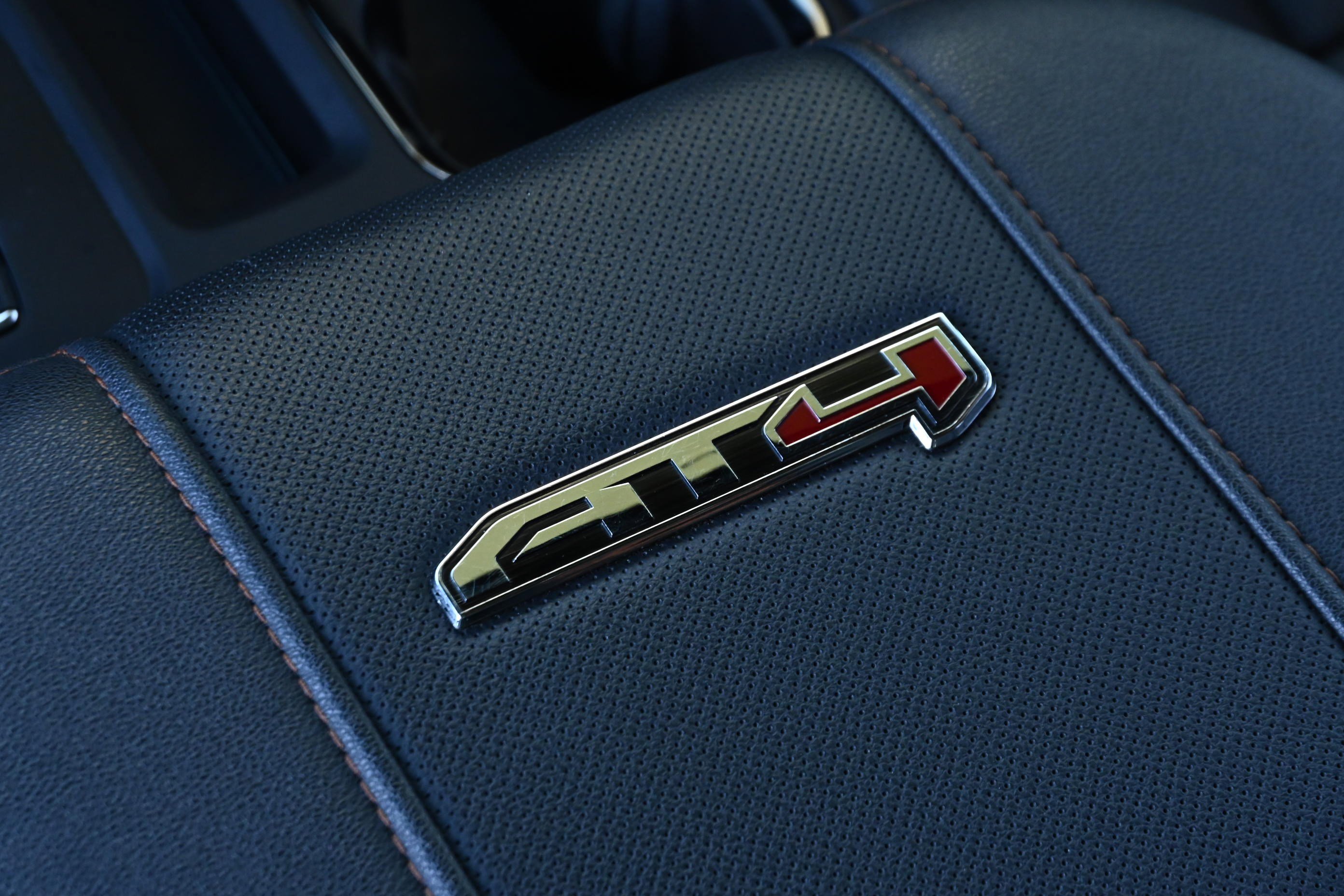 Used 2024 GMC Sierra 2500 AT4 w/ AT4 Premium Plus Package image 27