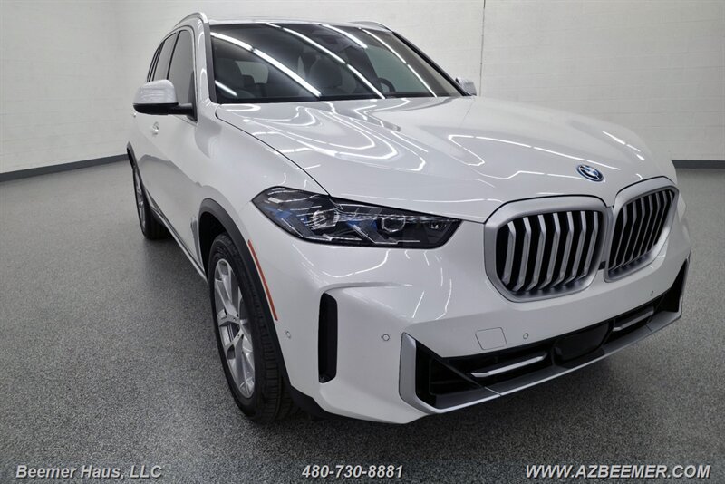 Used 2026 BMW X5 xDrive50e AWD/4WD image 7