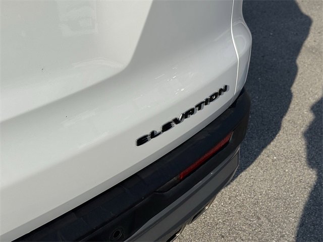 Used 2025 GMC Acadia Elevation image 12
