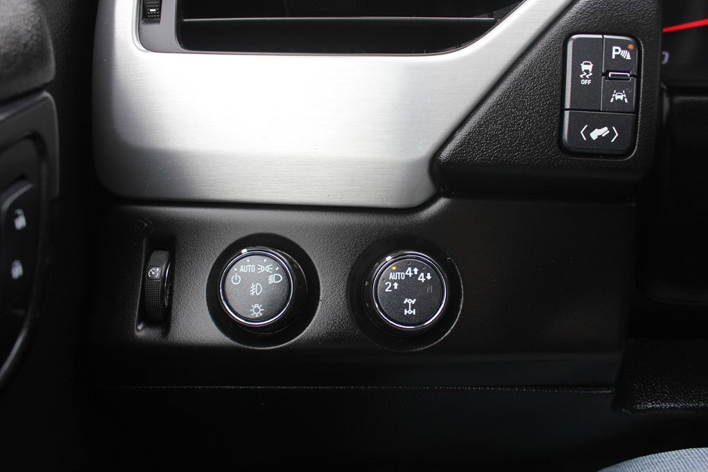 Used 2018 GMC Yukon SLT AWD/4WD image 16