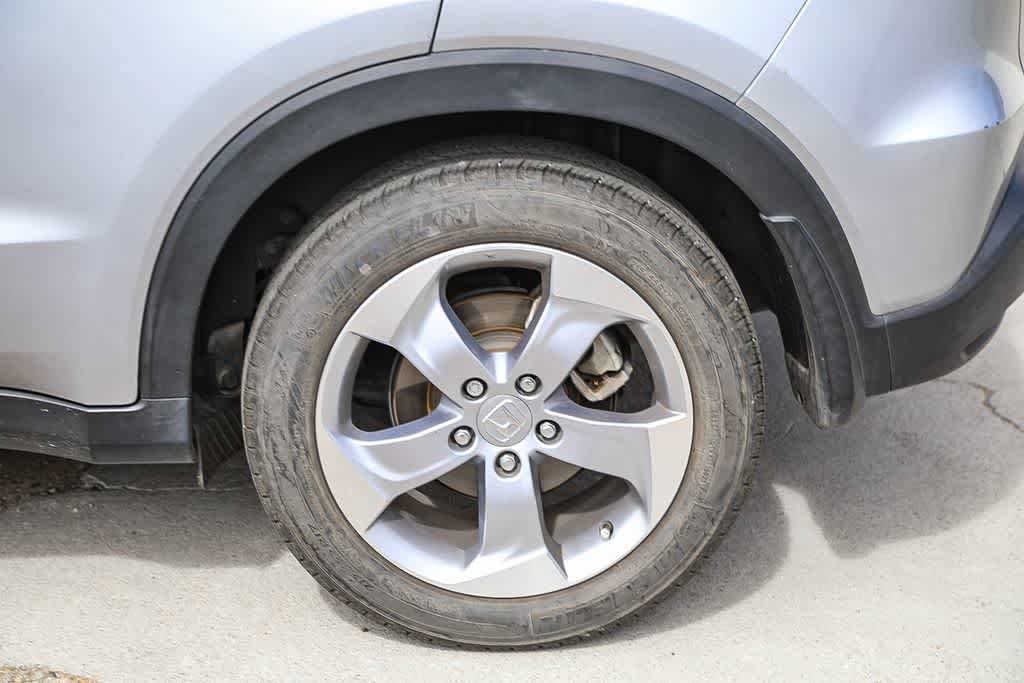 Used 2022 Honda HR-V LX image 9