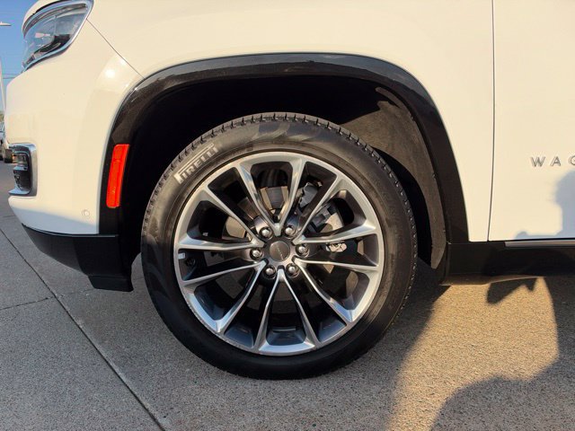 Used 2024 Jeep Wagoneer Series III w/ Premium Group I AWD/4WD image 12