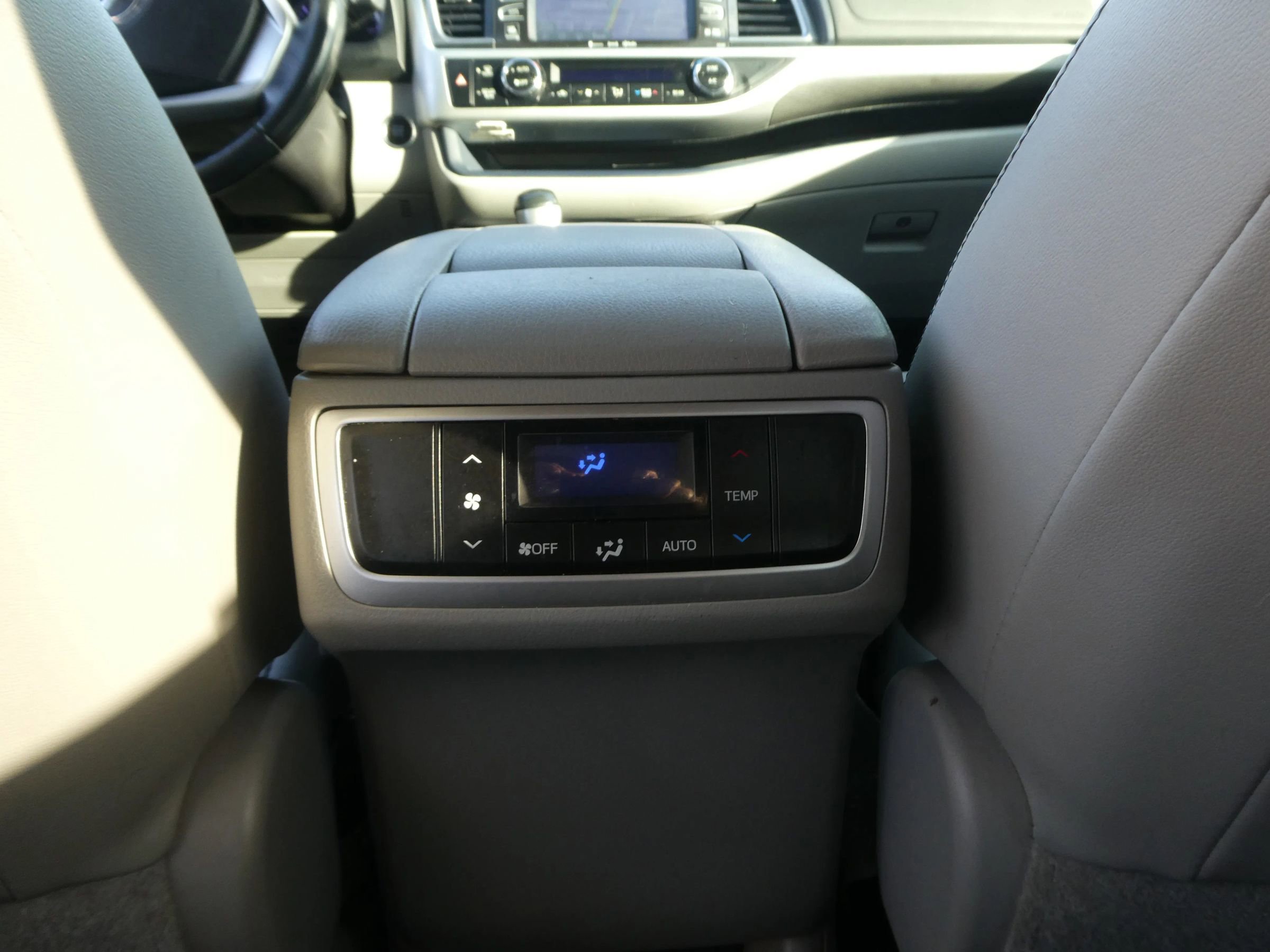 Used 2019 Toyota Highlander Limited image 33