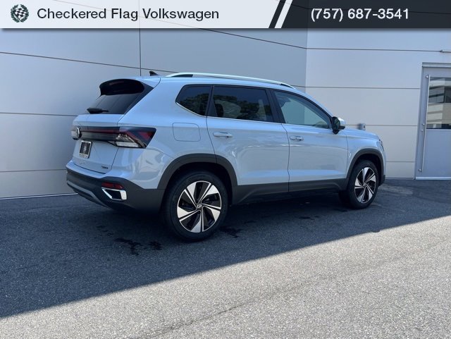 New 2025 Volkswagen Taos SE image 23