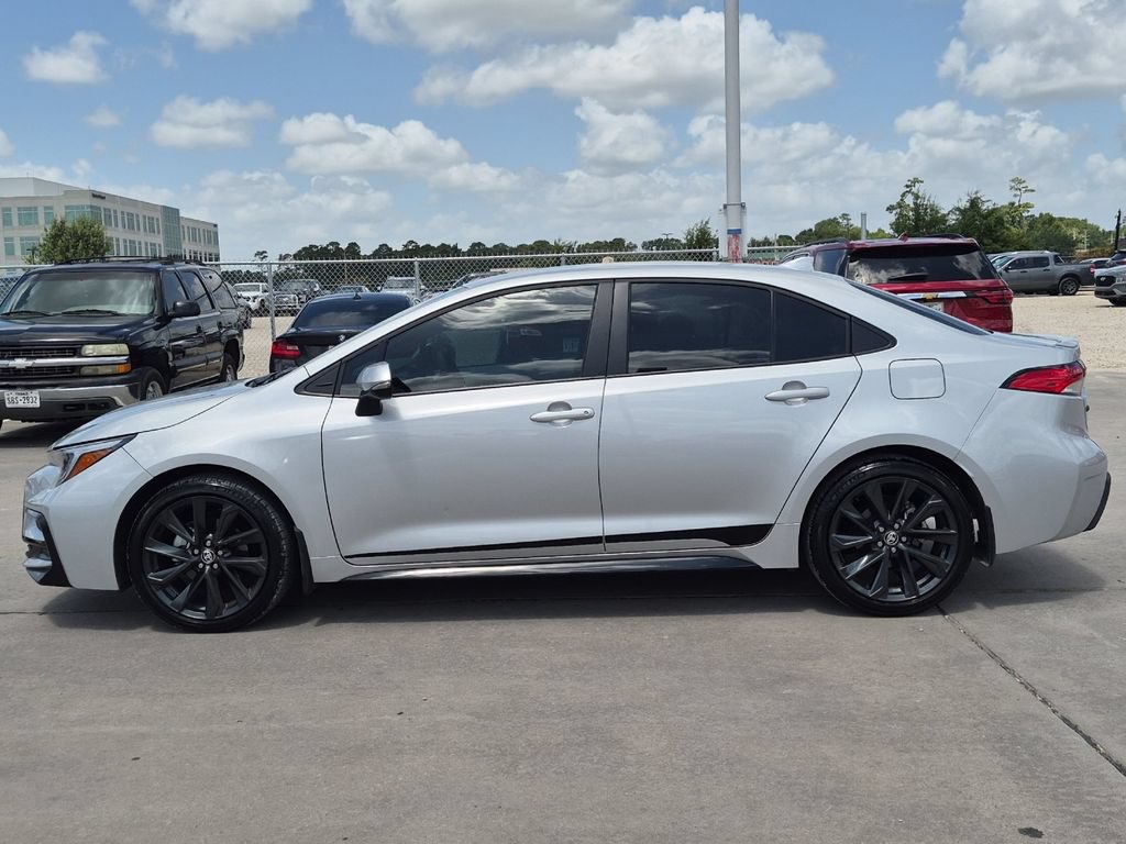 Certified 2026 Toyota Corolla SE FWD image 3