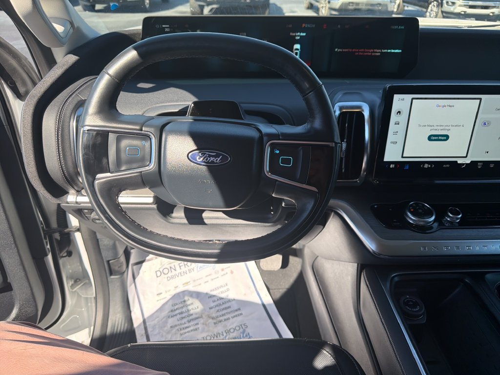 Used 2025 Ford Expedition Platinum AWD/4WD image 17