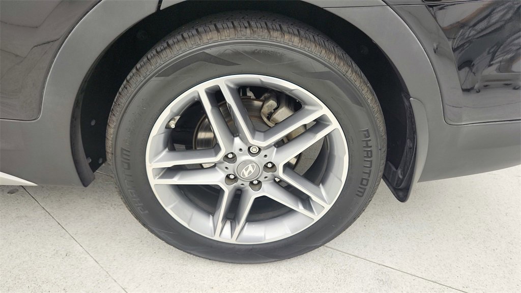 Used 2018 Hyundai Santa Fe Limited image 32