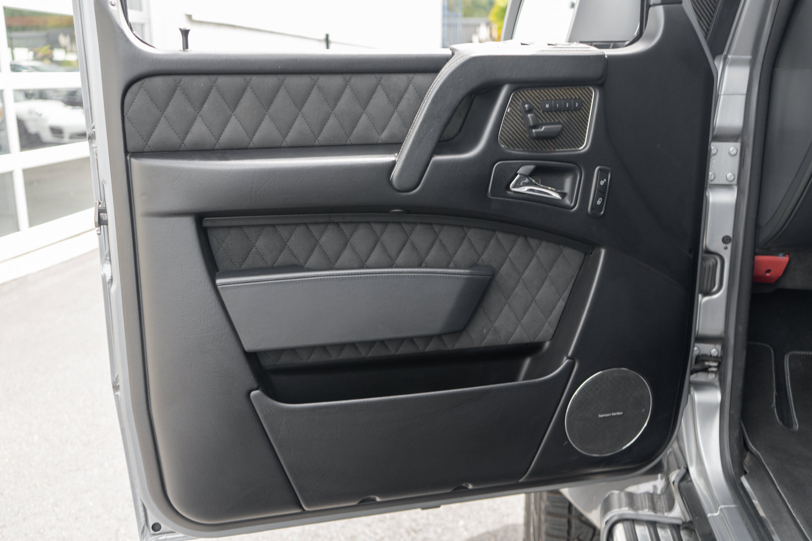 Used 2018 Mercedes-Benz G 550 Squared image 11