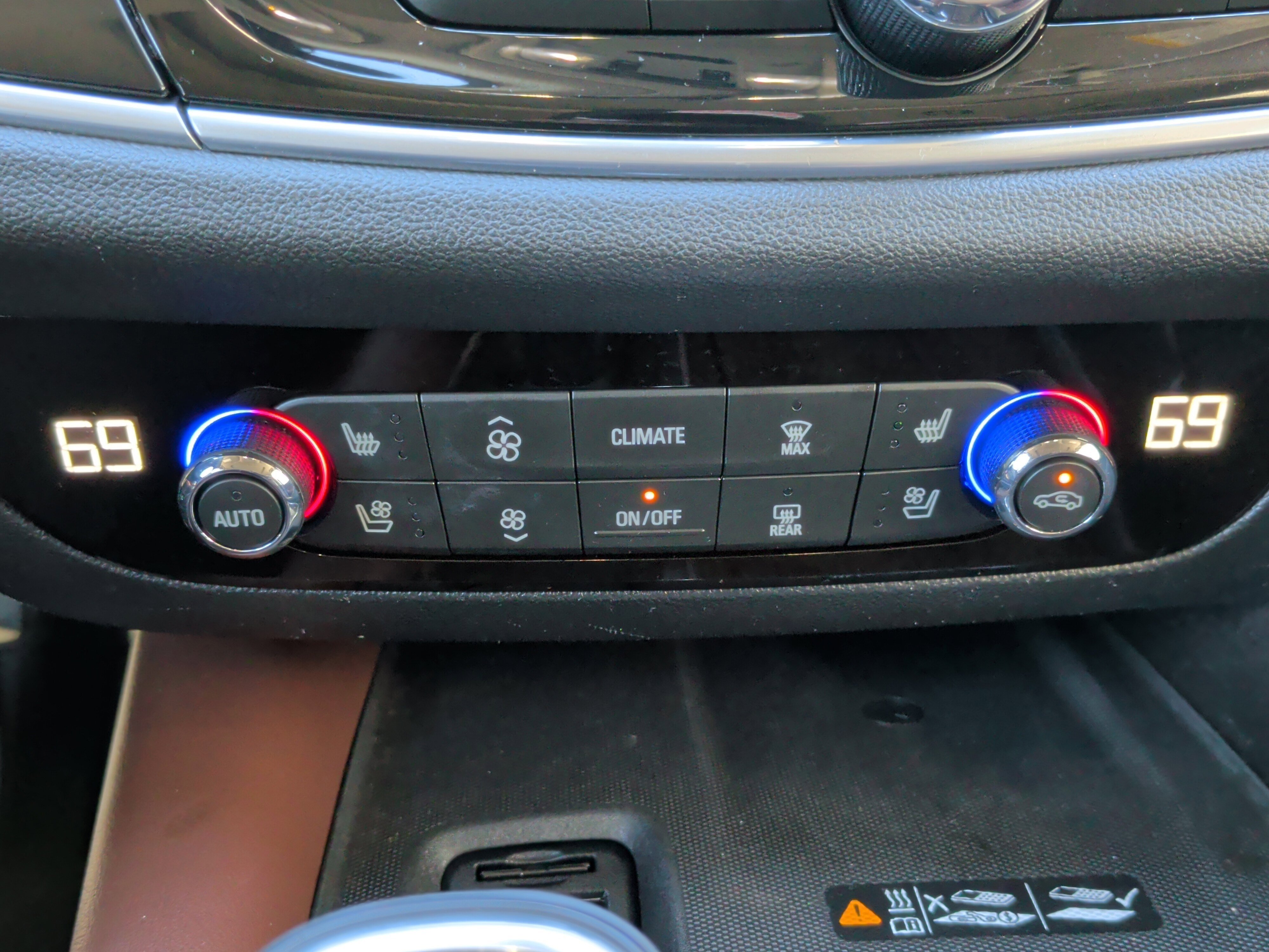 Used 2020 Buick Enclave Avenir w/ Avenir Technology Package image 26