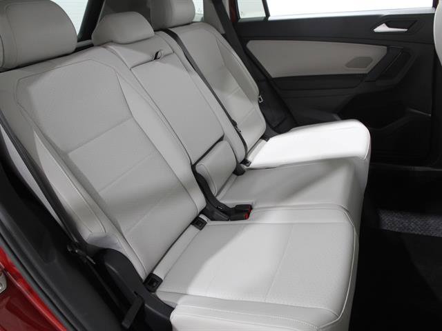 Certified 2019 Volkswagen Tiguan SEL image 18