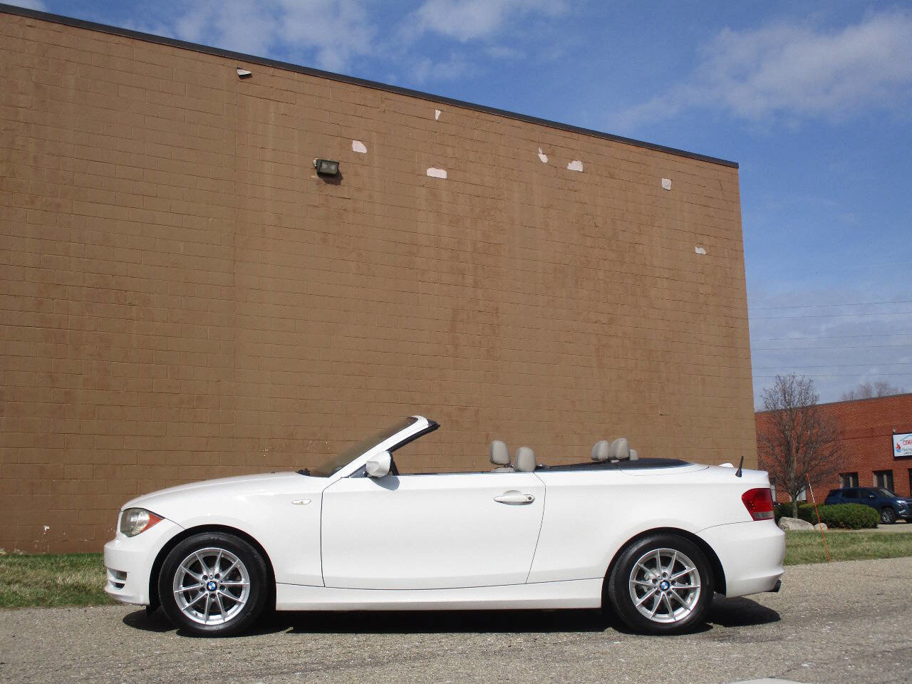 Used 2011 BMW 128i 128i 2dr Convertible image 11