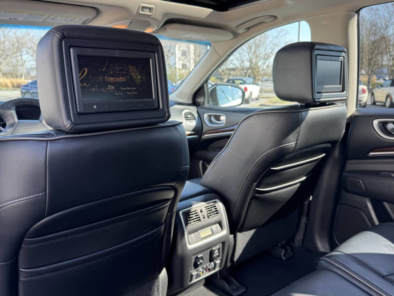 Used 2015 INFINITI QX60 AWD w/ Deluxe Touring Package image 19