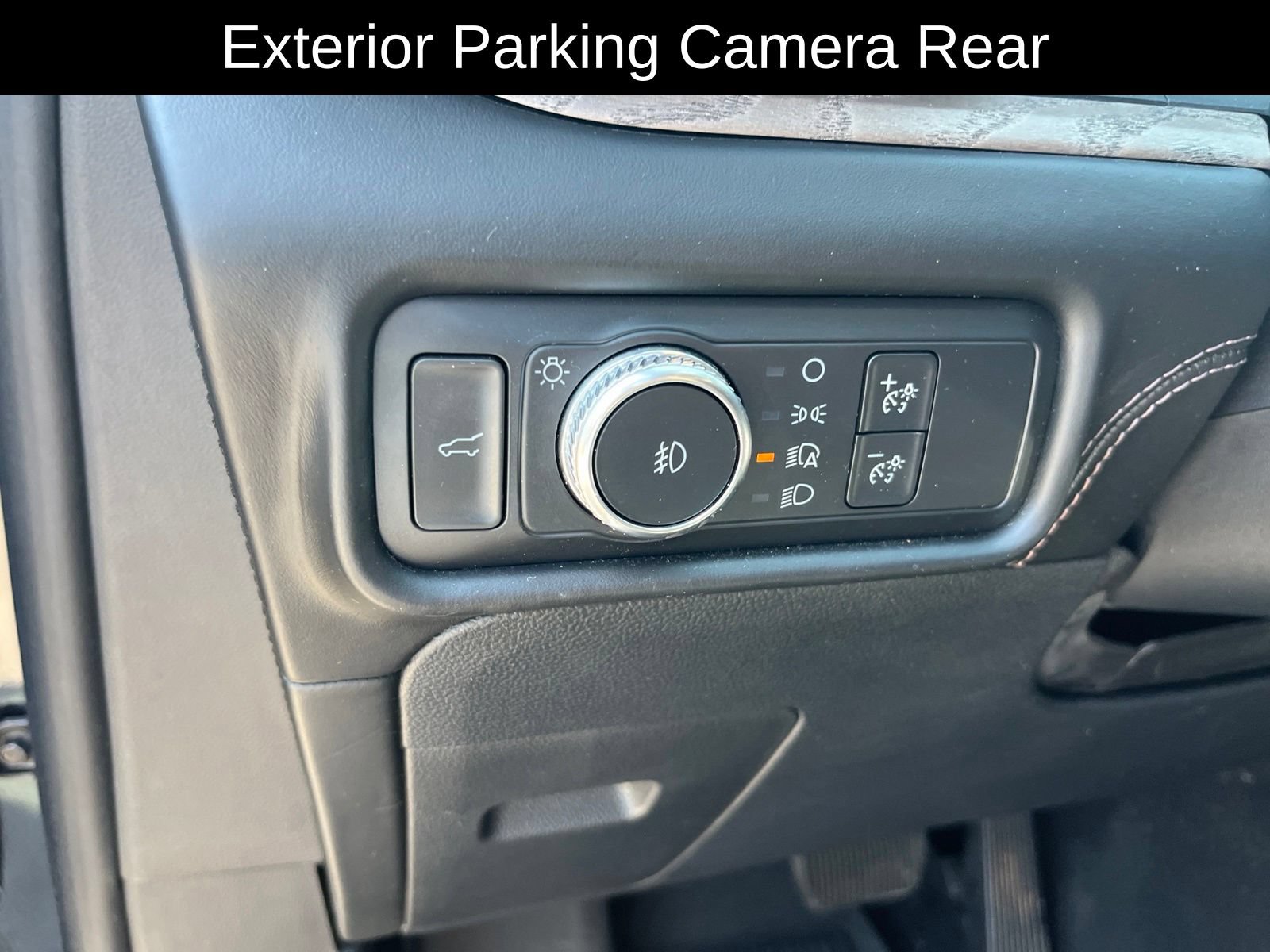Used 2020 Ford Explorer Platinum w/ Premium Technology Package AWD/4WD image 13