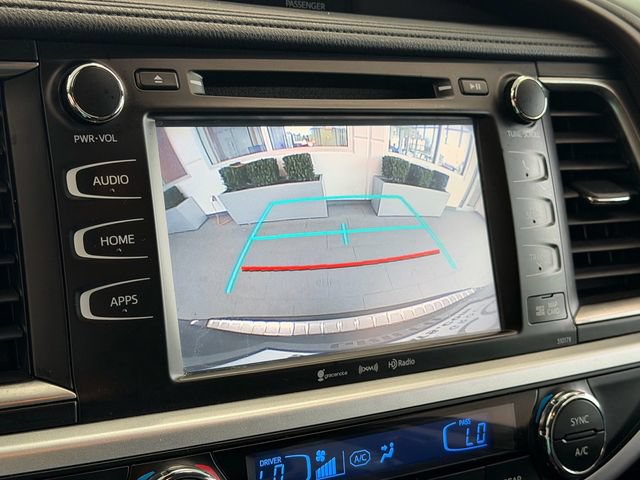 Used 2017 Toyota Highlander XLE w/ Protection Package #3 AWD/4WD image 17