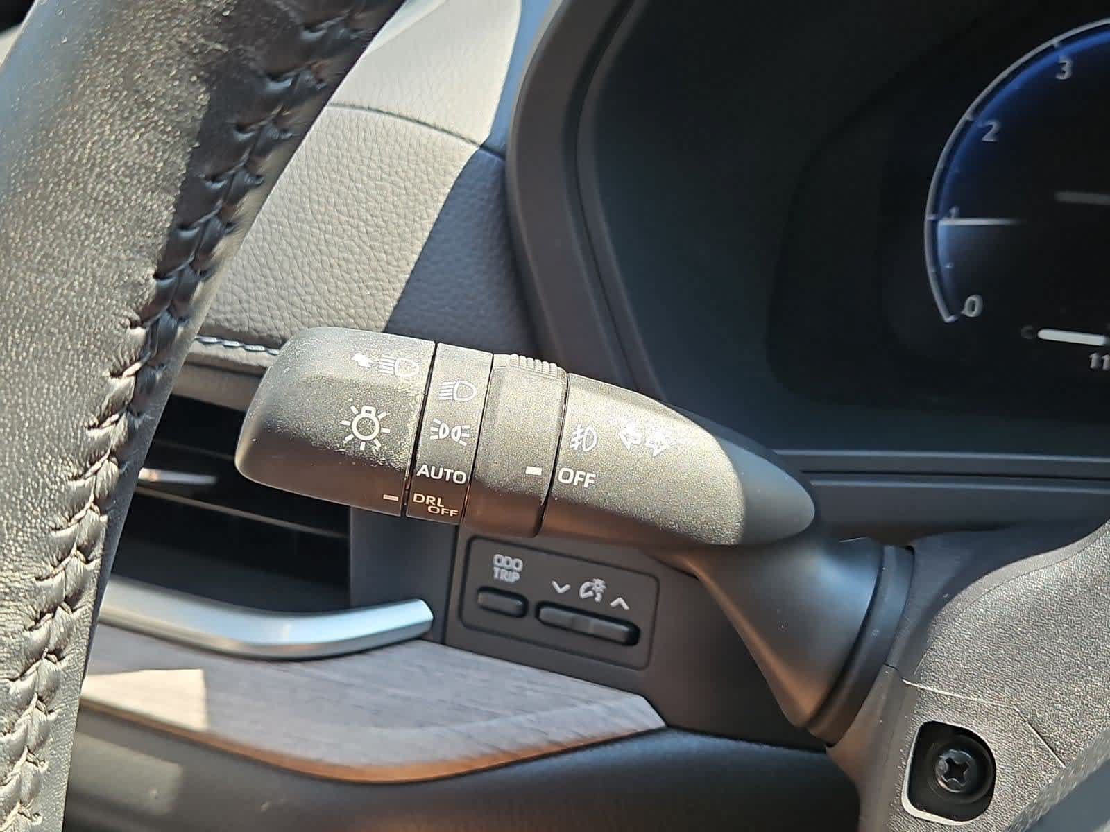 Used 2025 Toyota Grand Highlander AWD image 27