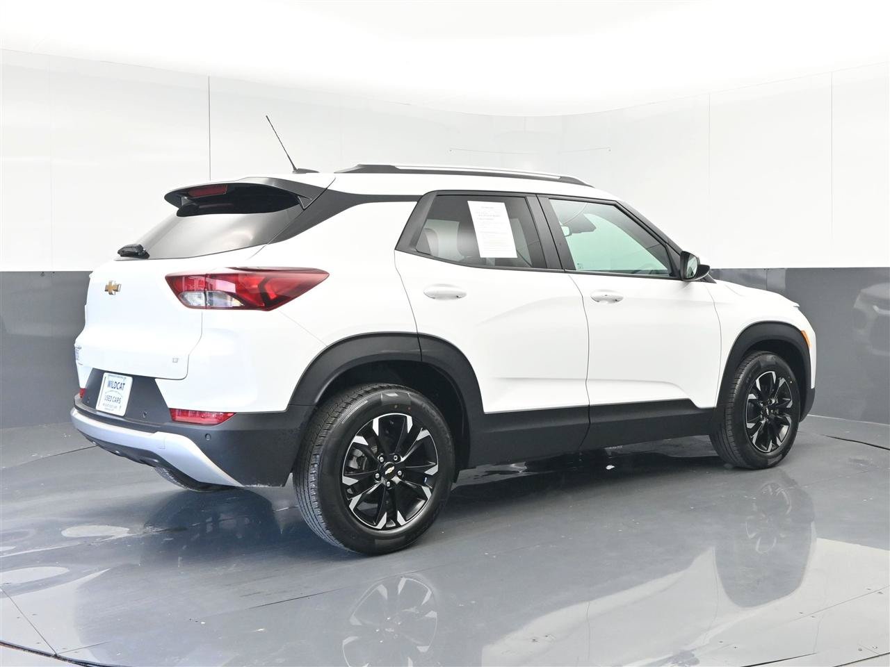 Used 2022 Chevrolet TrailBlazer LT w/ Convenience Package FWD image 5