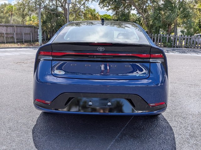 New 2027 Toyota Prius Limited w/ Limited Premium Package FWD image 4