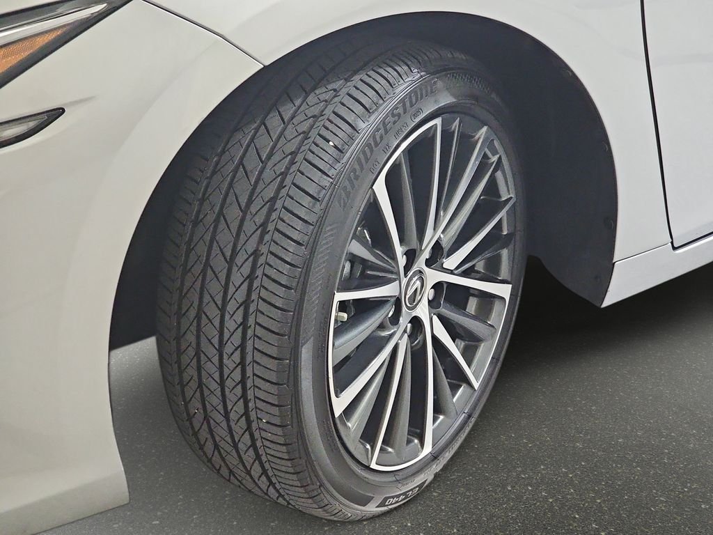 Certified 2025 Lexus ES 300h w/ Premium Package FWD image 30