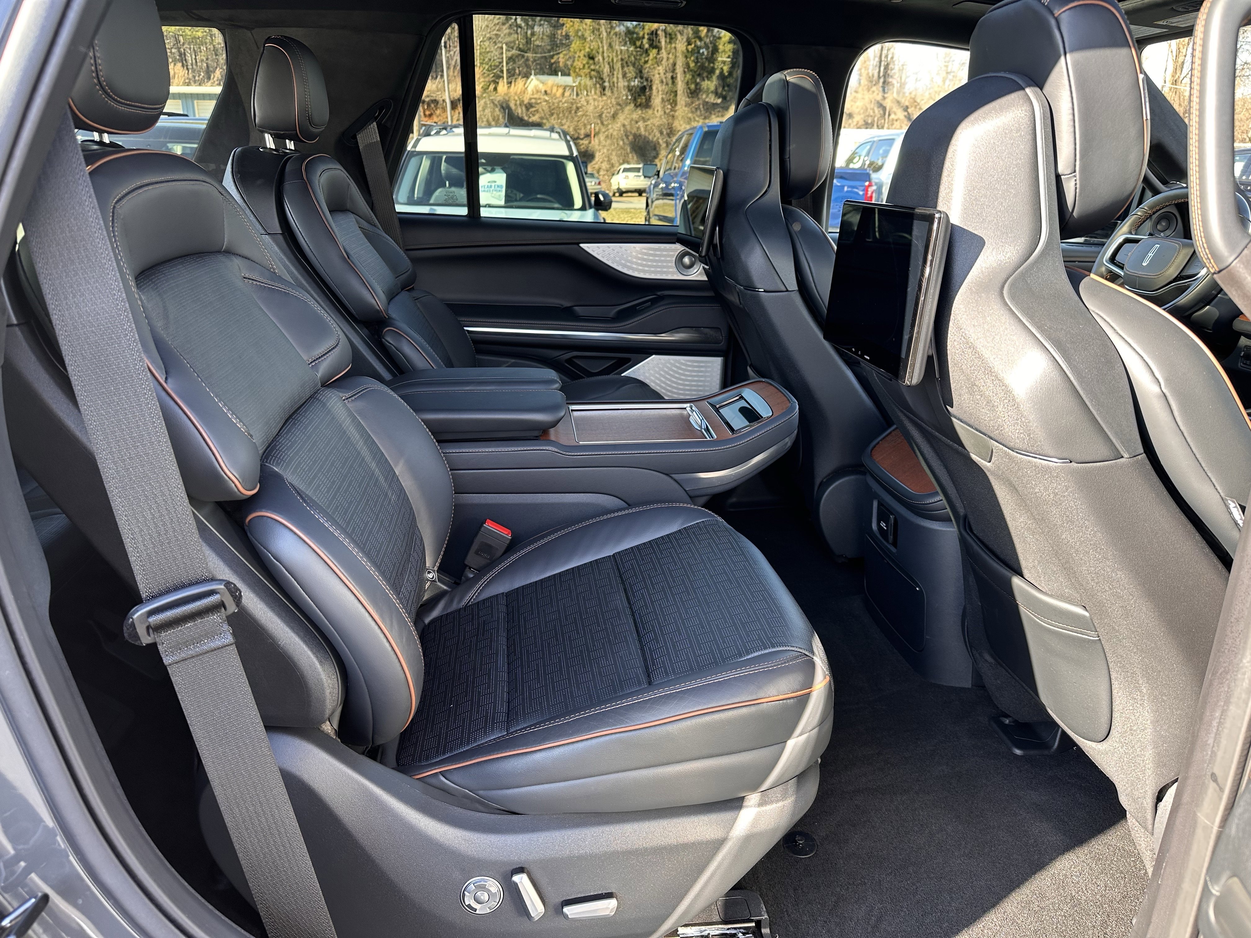 Used 2025 Lincoln Navigator Black Label AWD/4WD image 19