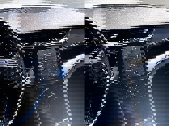 Used 2022 Jeep Grand Cherokee Laredo w/ Luxury Tech Group I AWD/4WD image 6