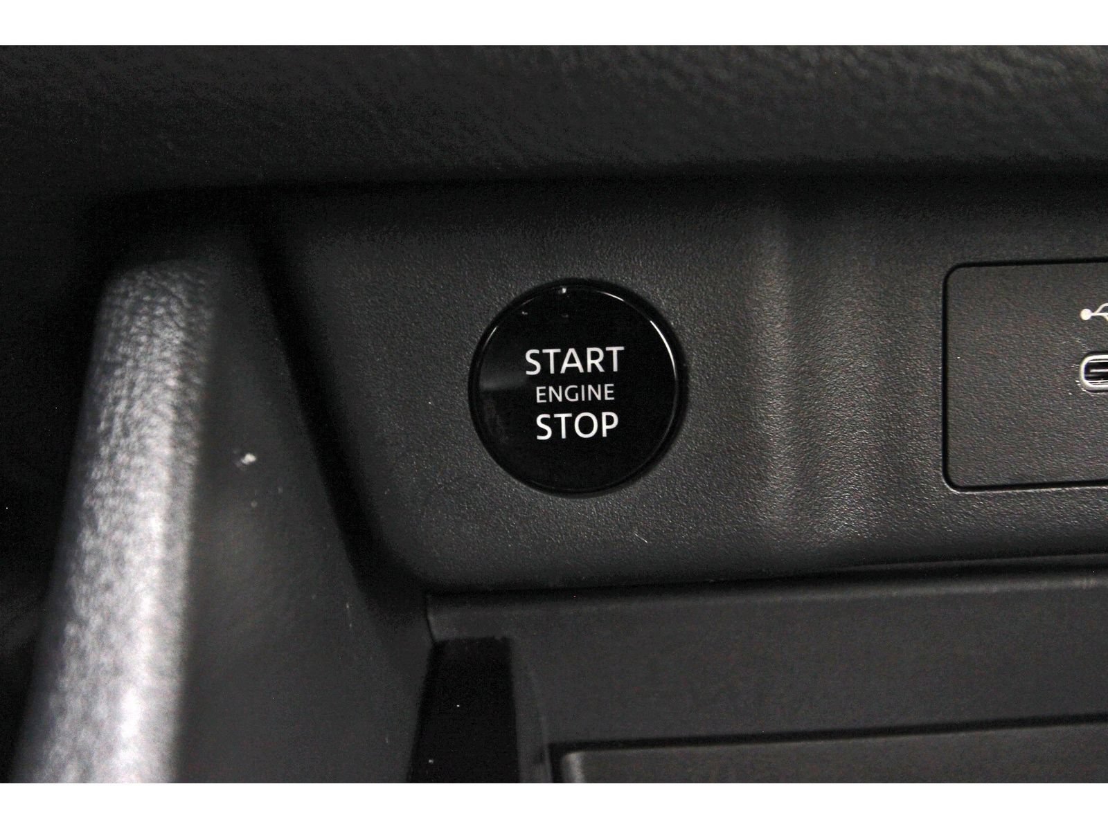Certified 2026 Nissan Rogue SV w/ SV Premium Package FWD image 27