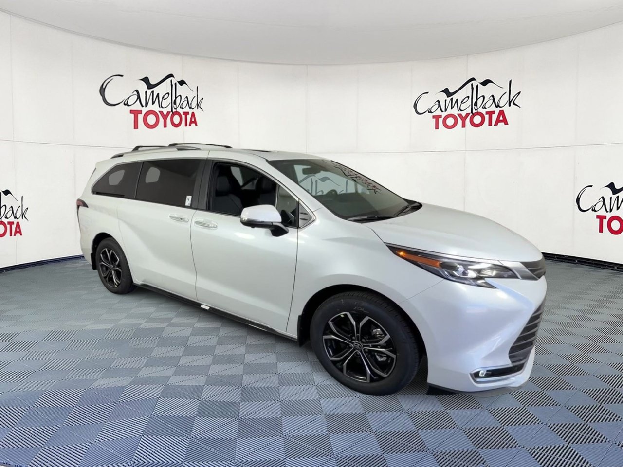 New 2026 Toyota Sienna Platinum AWD/4WD image 5