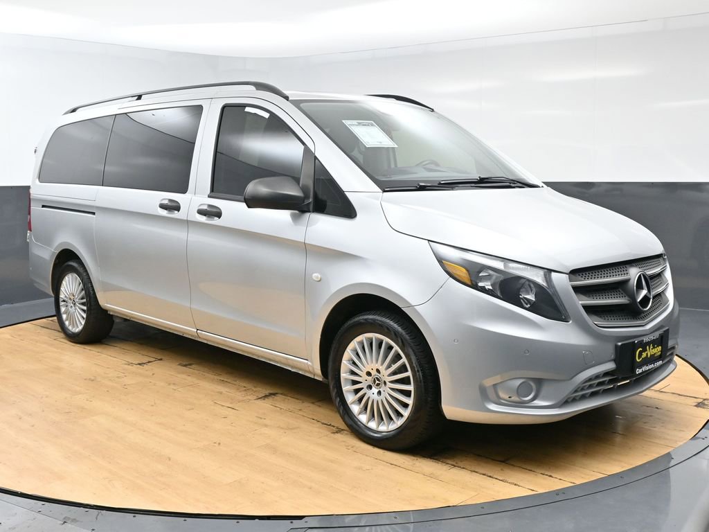 Used 2018 Mercedes-Benz Metris Passenger image 5
