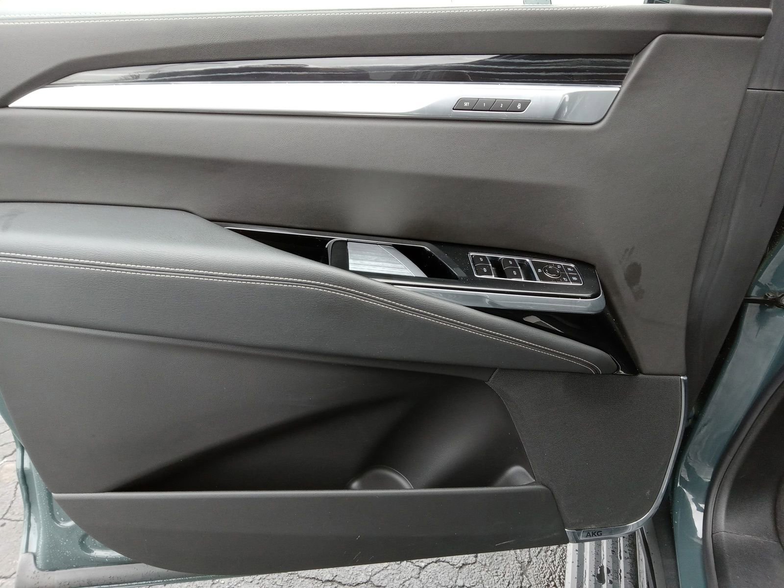 Used 2025 Cadillac Escalade Sport w/ Touring Package image 9