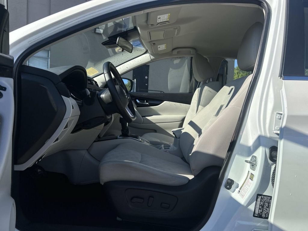 Certified 2020 Nissan Rogue Sport SV w/ All-Weather Package AWD/4WD image 14