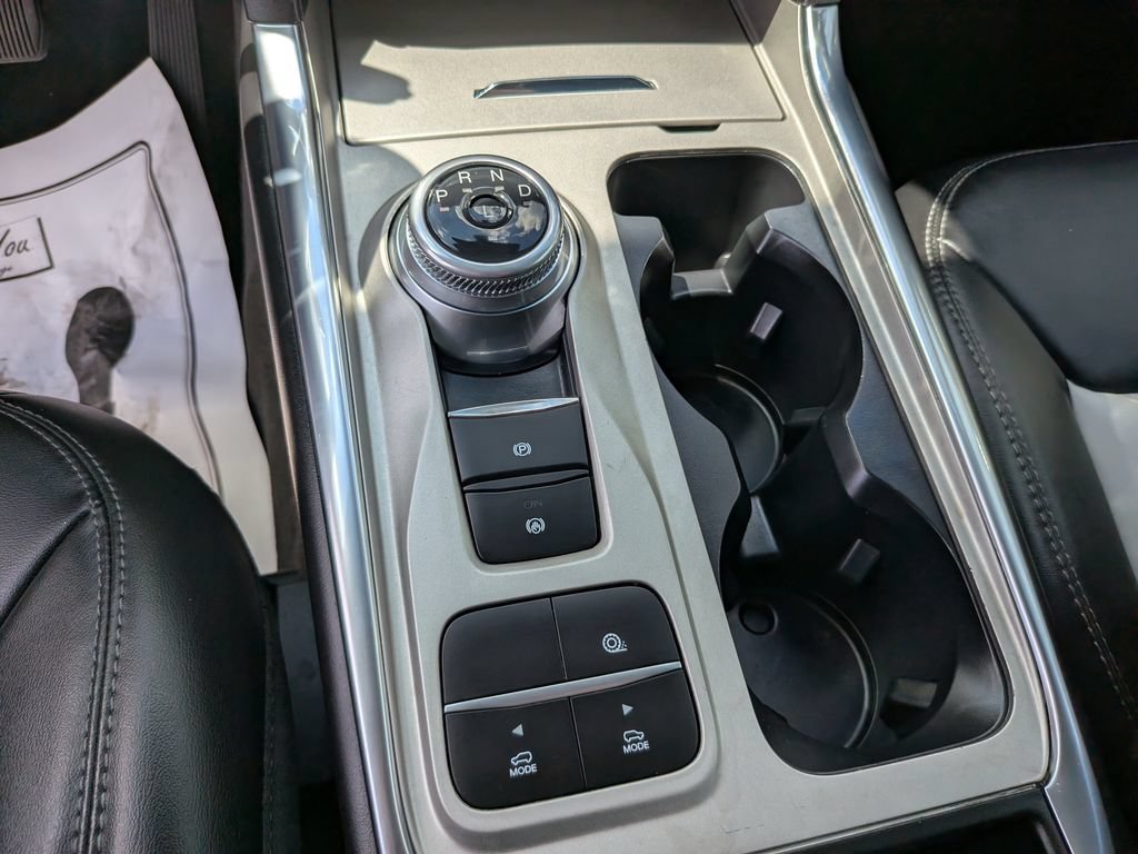 Used 2023 Ford Explorer XLT w/ Equipment Group 202A RWD image 28