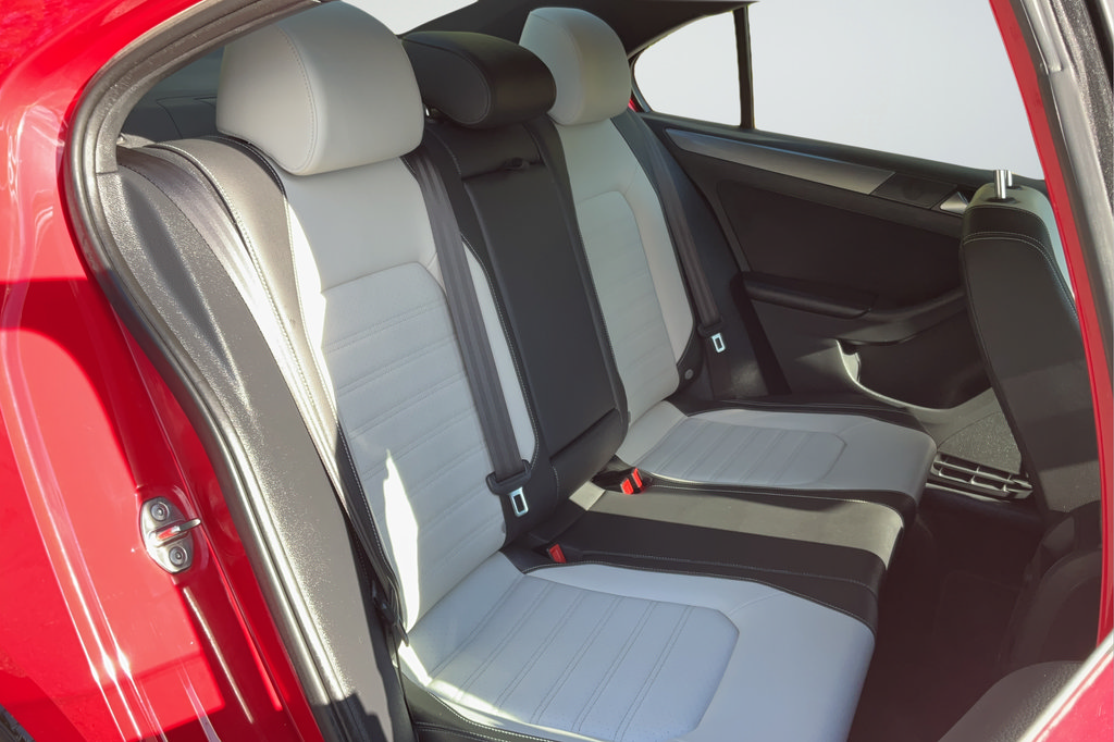 Used 2016 Volkswagen Jetta Sport FWD image 20